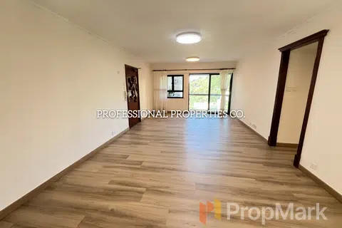 Carrie Garden - Photo