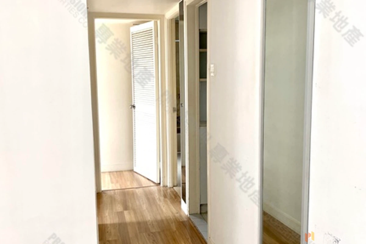 May Mansion - Photo 5