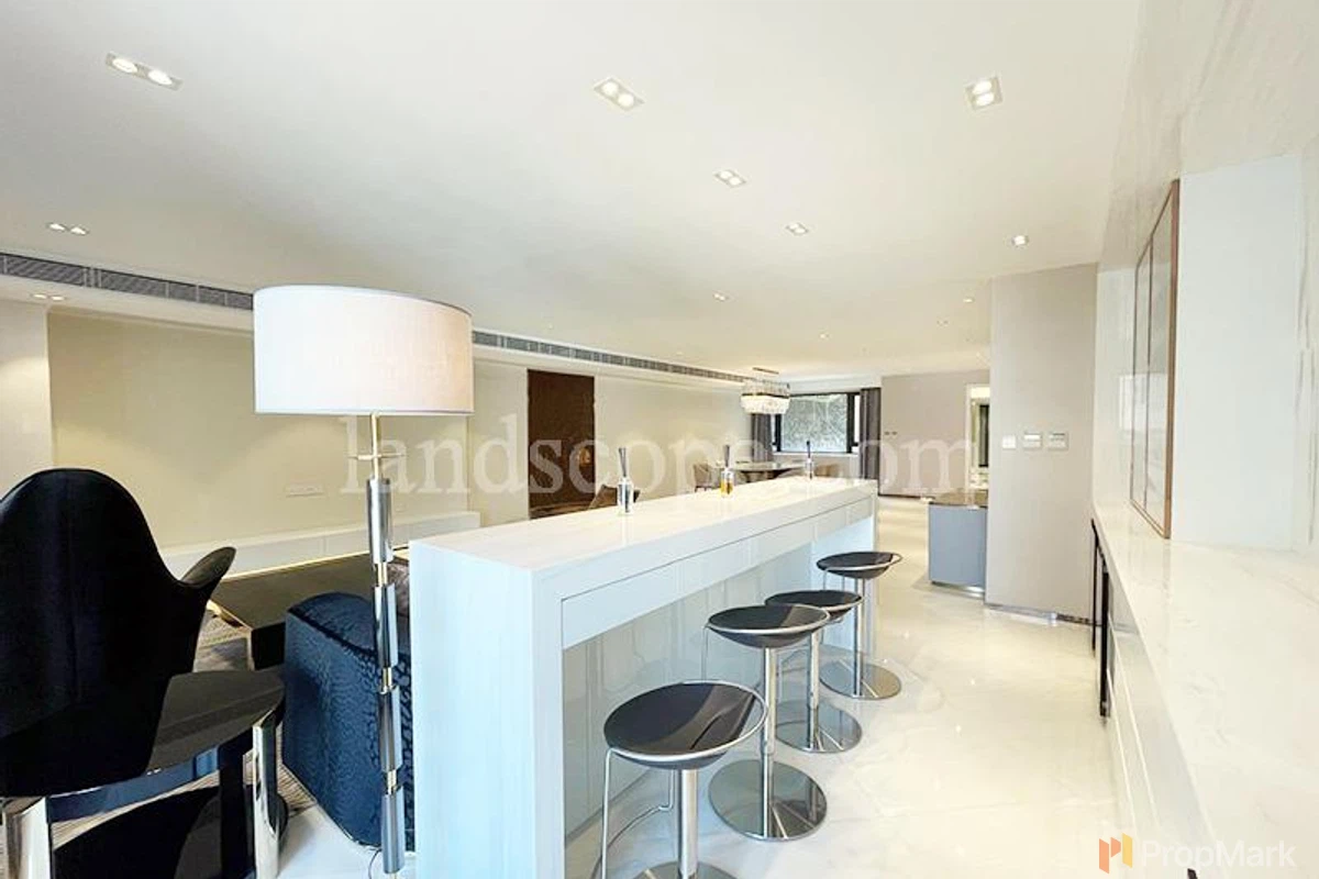 Grenville House - Photo 2