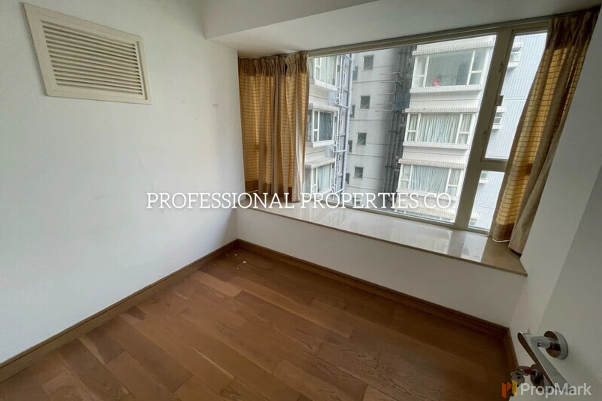 CentreStage - Photo 3