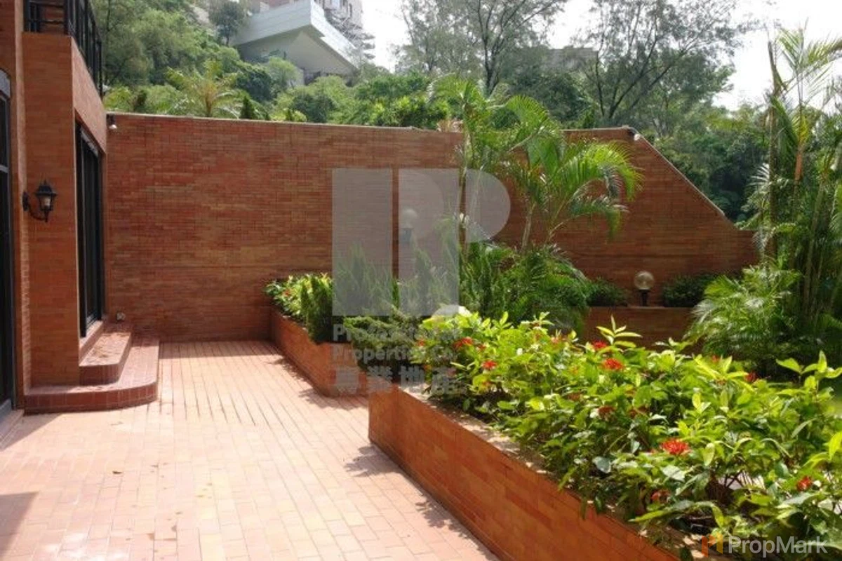 The Somerset - Photo 32