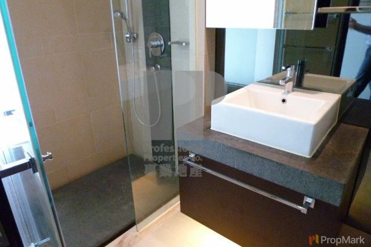 J Residence - Photo 5