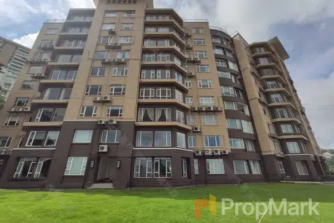 La Hacienda - Photo 1