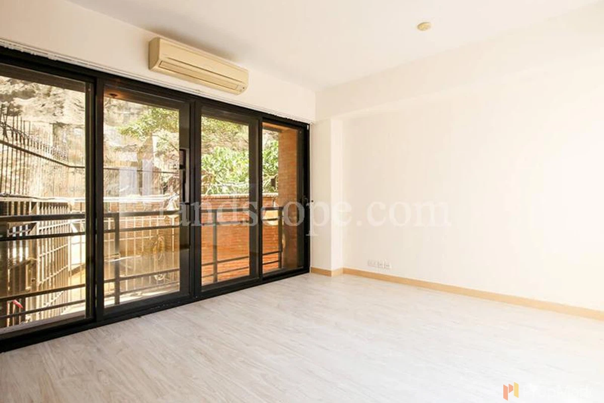 The Somerset - Photo 9