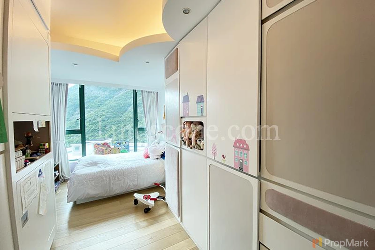 South Bay Palace - Photo 4