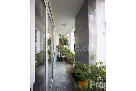 Consort Garden - Photo 2