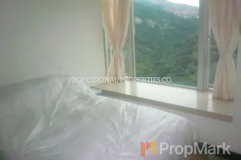 The Legend - Photo 4