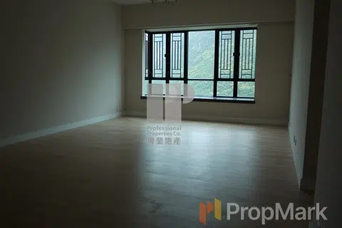 Imperial Court - Photo 4