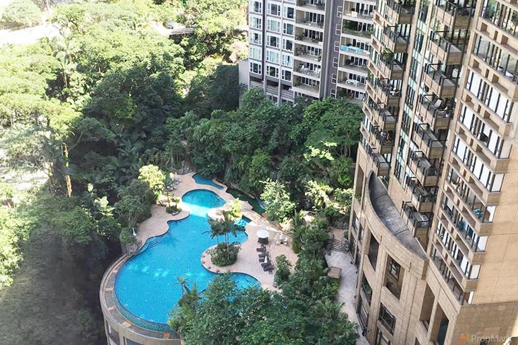Clovelly Court - Photo 2