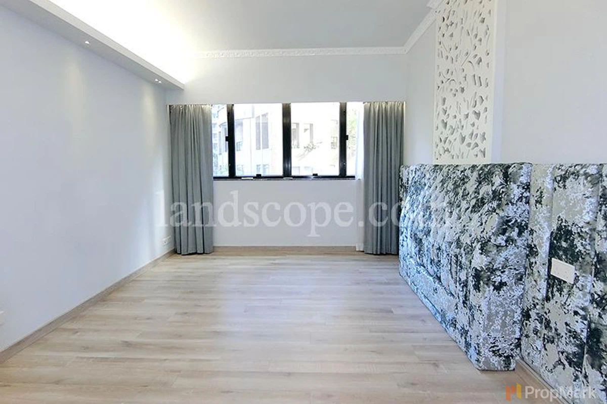 Clovelly Court - Photo 4