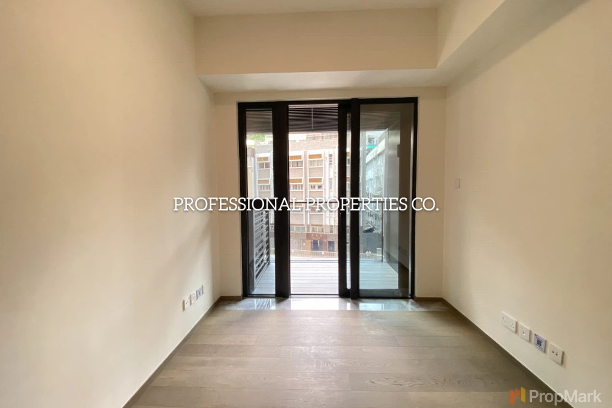 One Jardine's Lookout - Photo 2