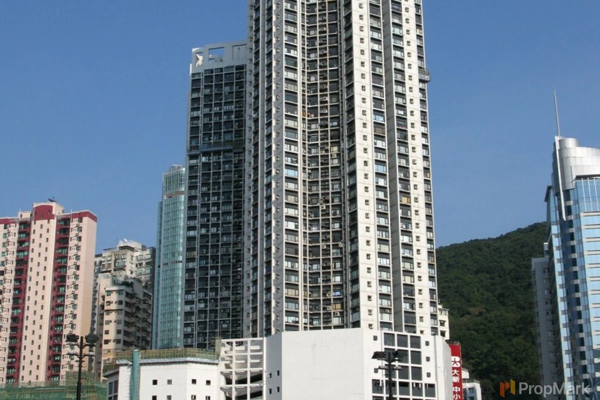Park Towers - Photo 18