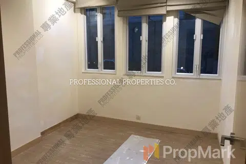 Sunny Building - Photo 5