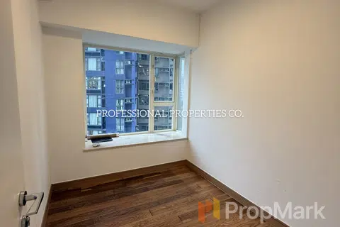 CentreStage - Photo 2