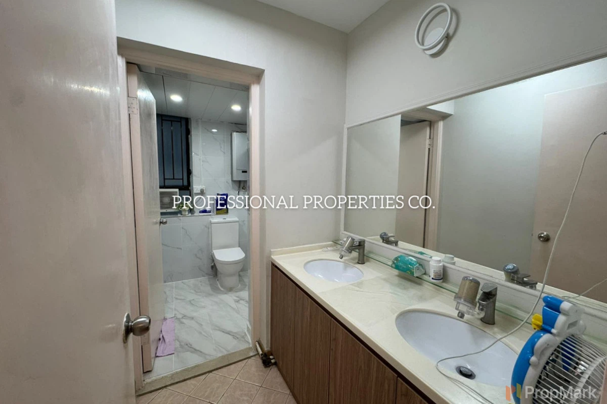 Wilshire Towers - Photo 12