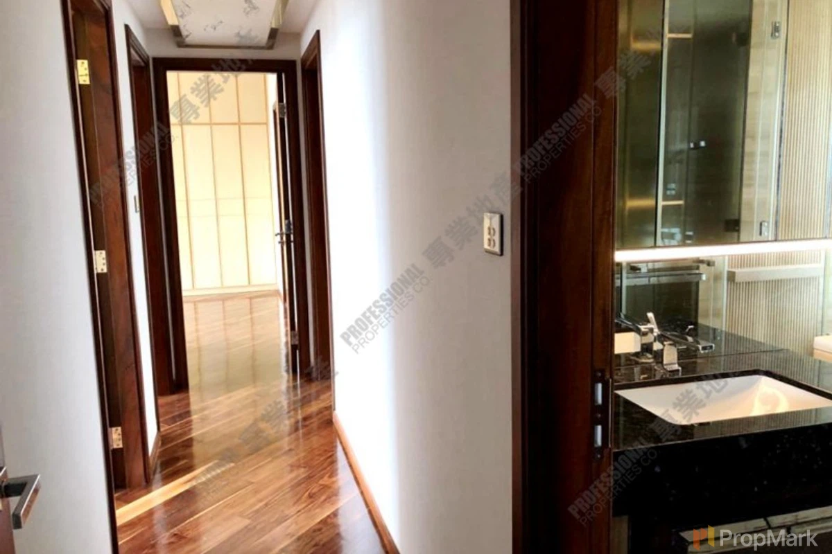 The Signature - Photo 27