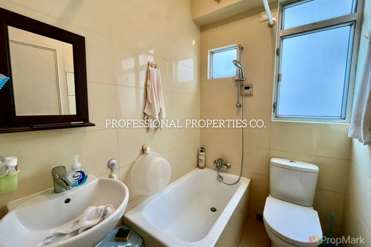 Sherwood Court - Photo 8