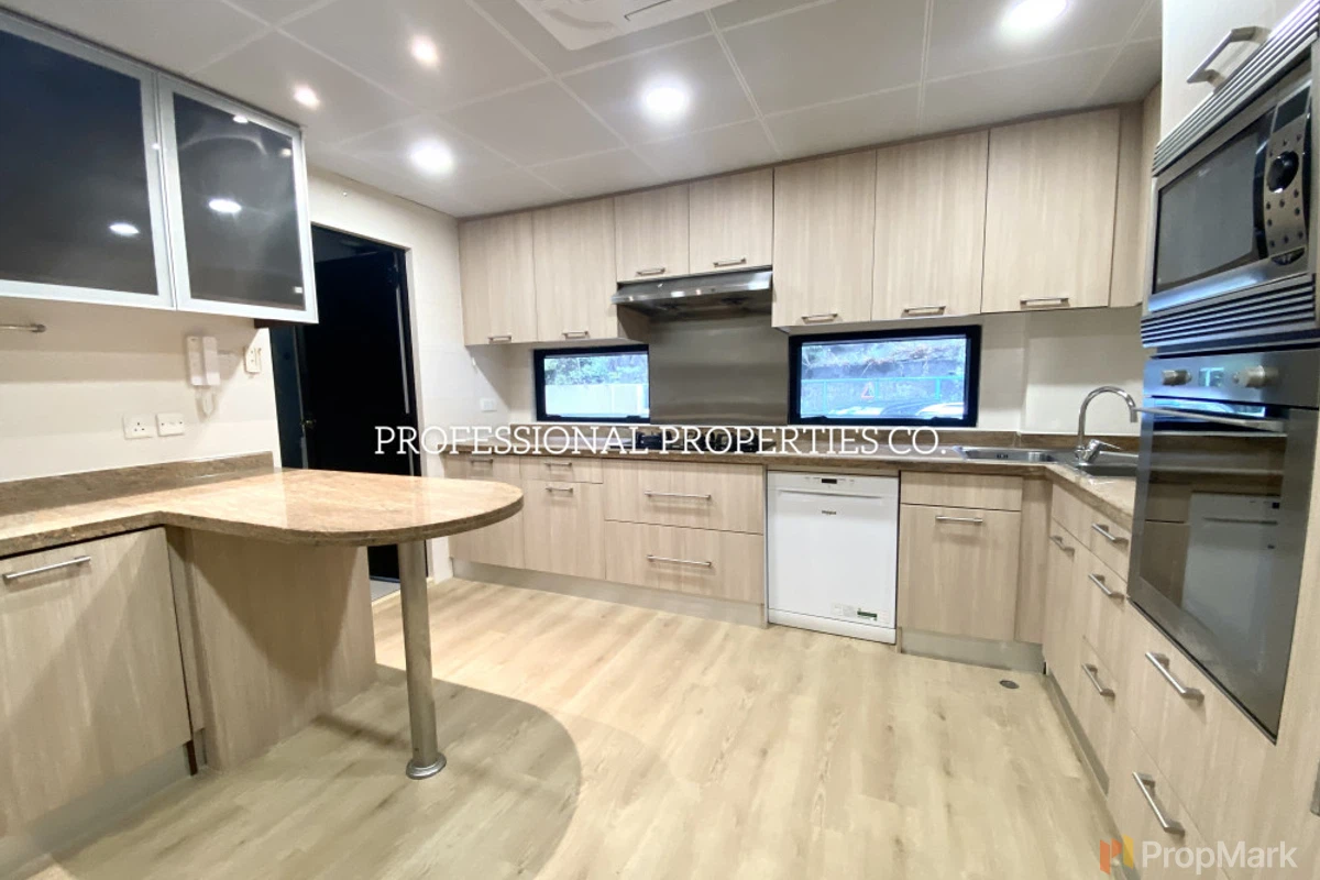 The Somerset - Photo 15