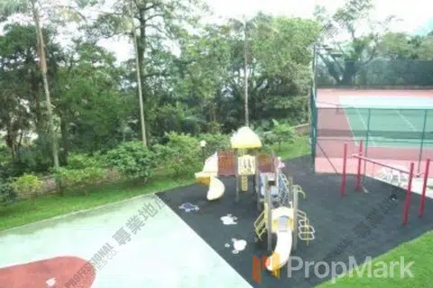 Strawberry Hill - Photo