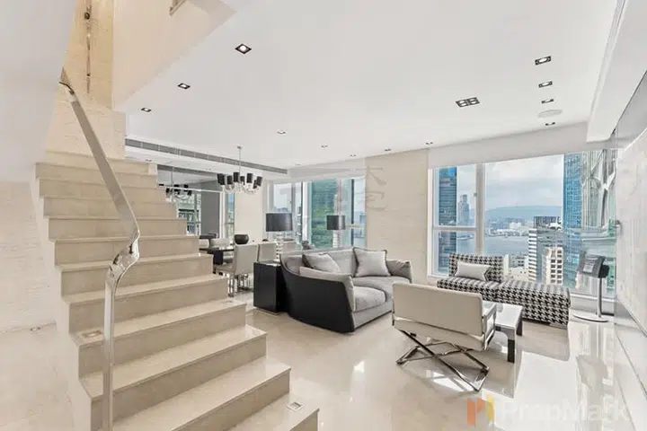 StarCrest - Photo