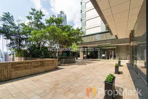 The Legend - Photo 3