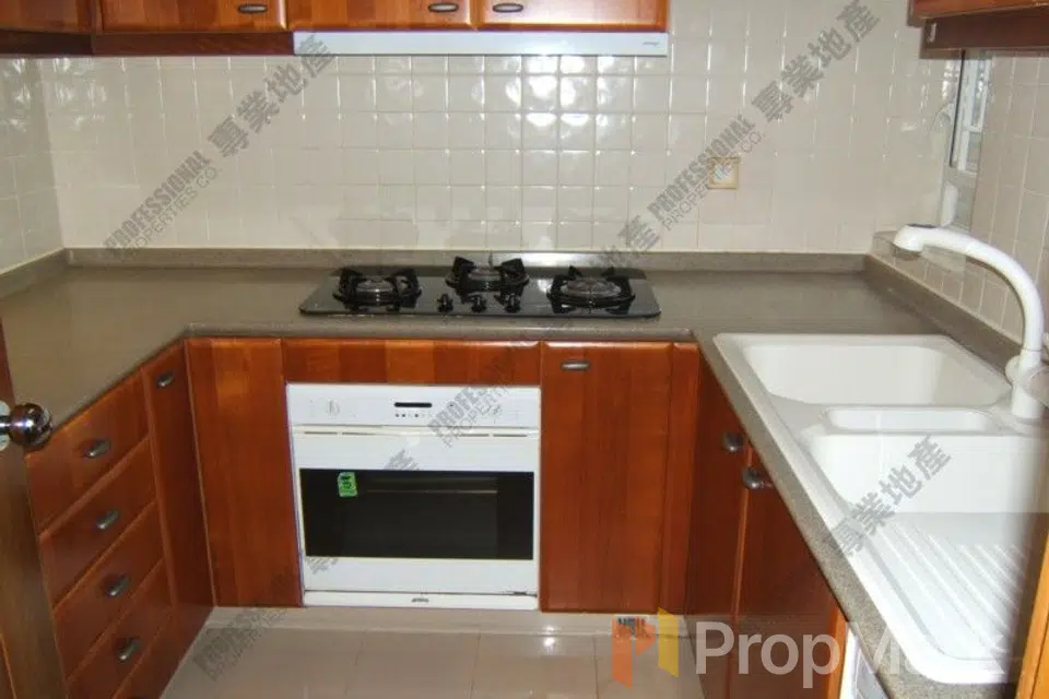 StarCrest - Photo 1