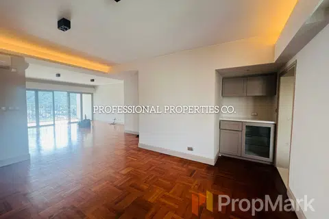 Repulse Bay Garden - Photo