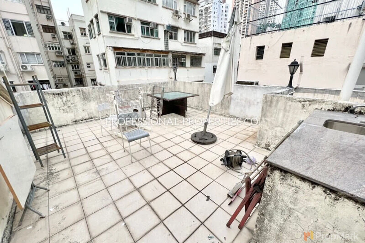 Evone Court - Photo 1