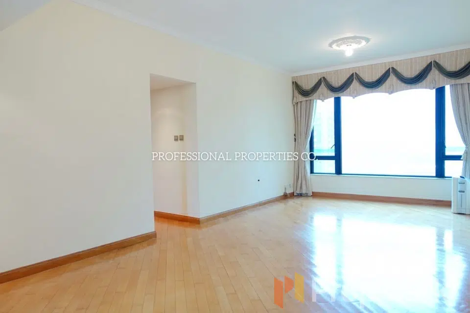 The Leighton Hill - Photo 1