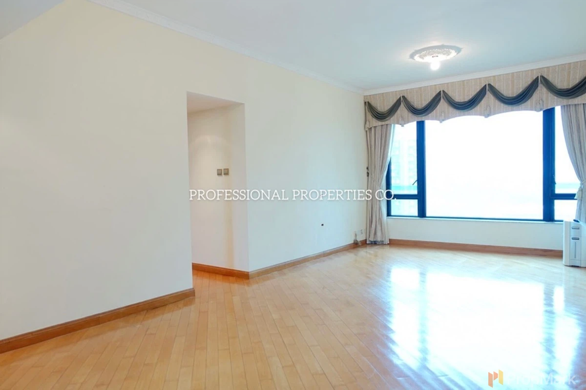 The Leighton Hill - Photo 1