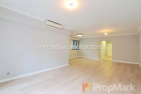 Clovelly Court - Photo 3