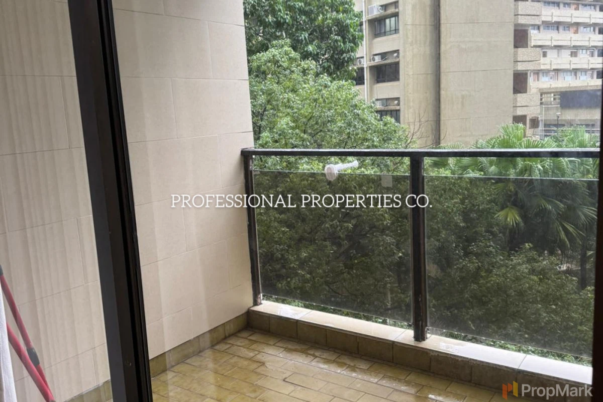 Wilshire Towers - Photo 9