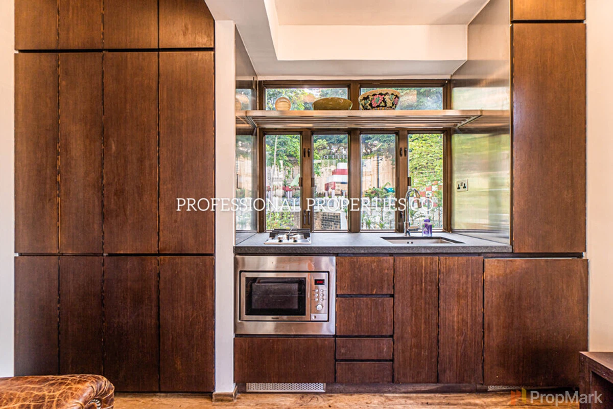 Silver Jubilee Mansion - Photo 4