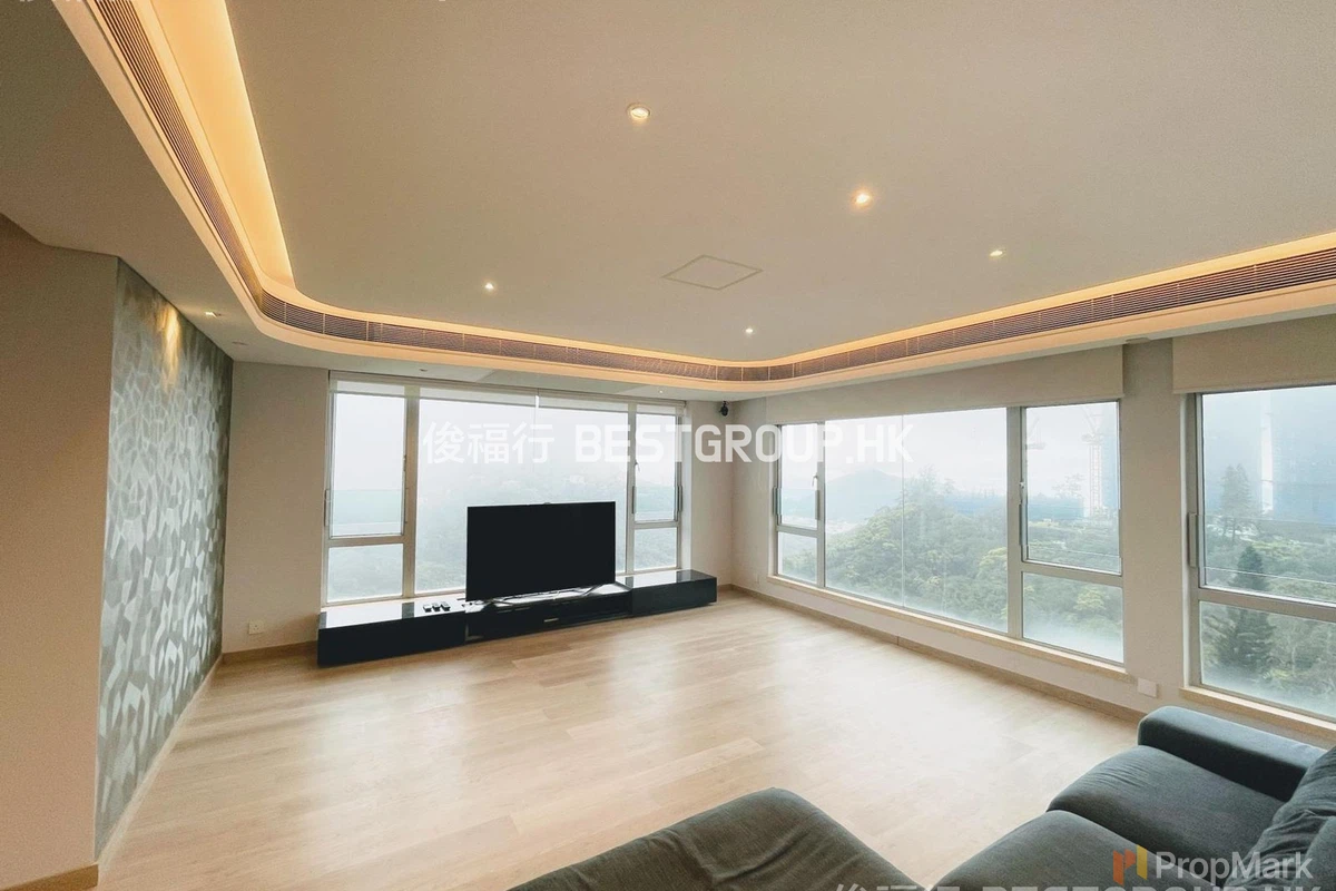 Guildford Court - Photo 1
