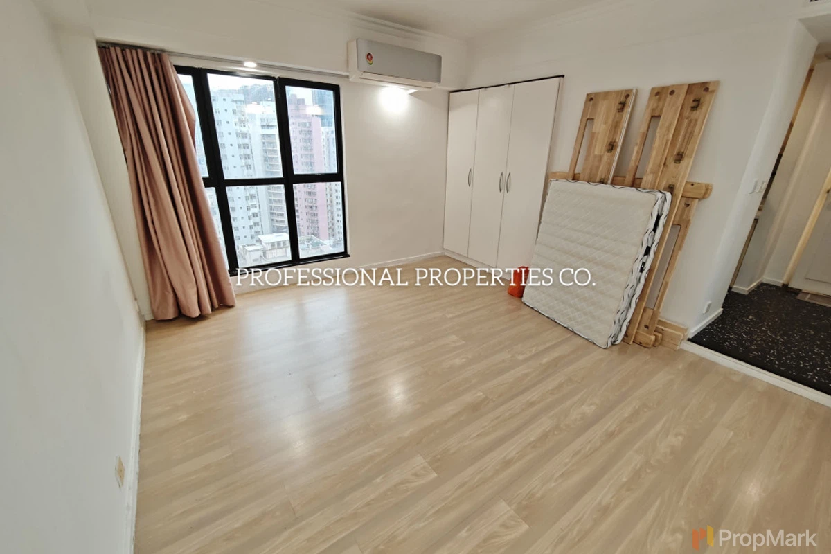 Claymore Lodge - Photo 1