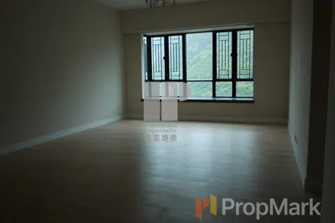 Imperial Court - Photo