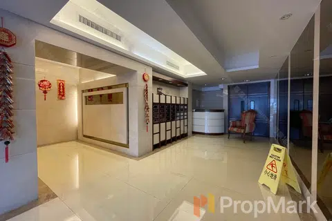 Sakura Court - Photo 3