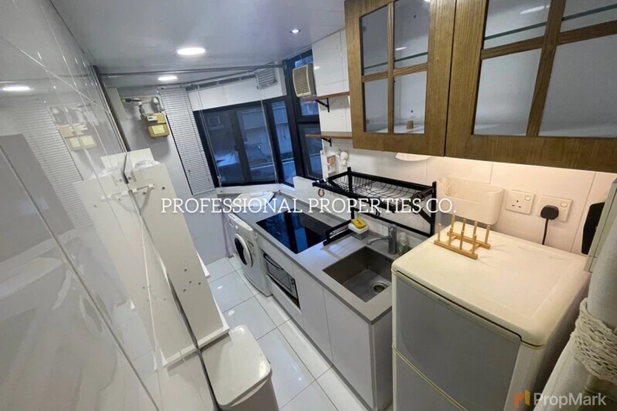 Lilian Court - Photo 6
