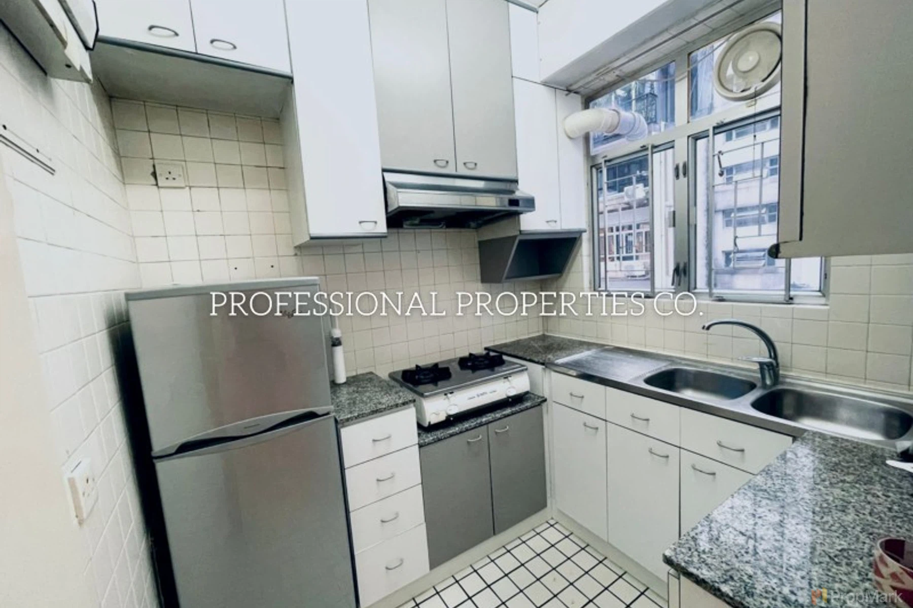 Sherwood Court - Photo 13