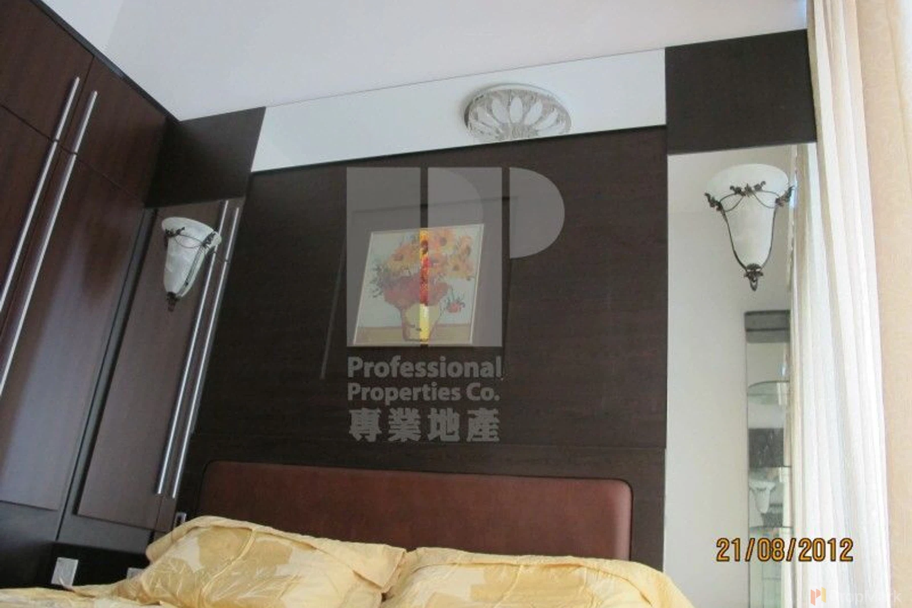 J Residence - Photo 6