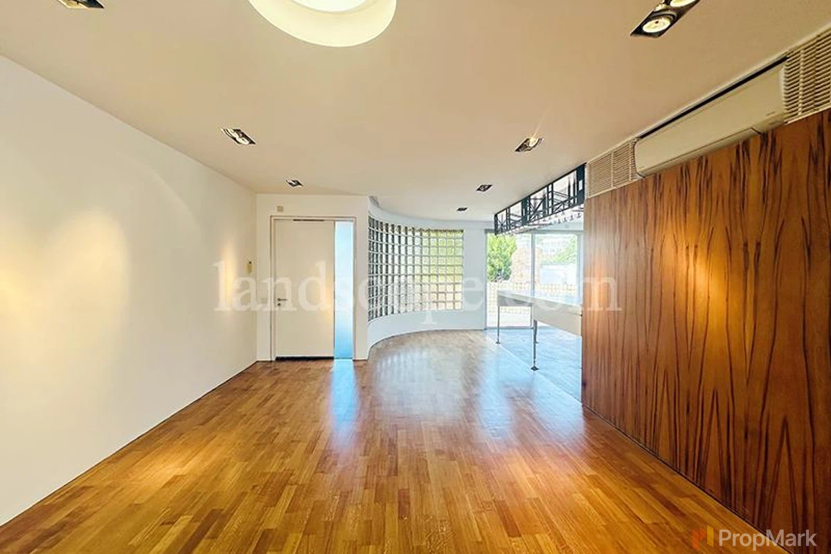 Orient Crest - Photo 5