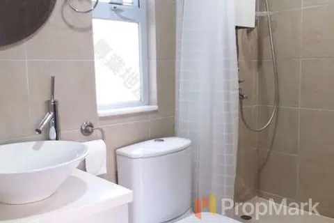 Kingearn Building - Photo