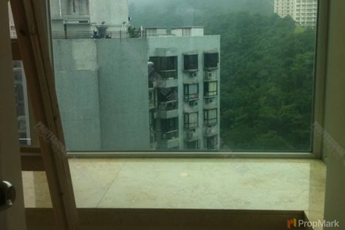 The Legend - Photo 9