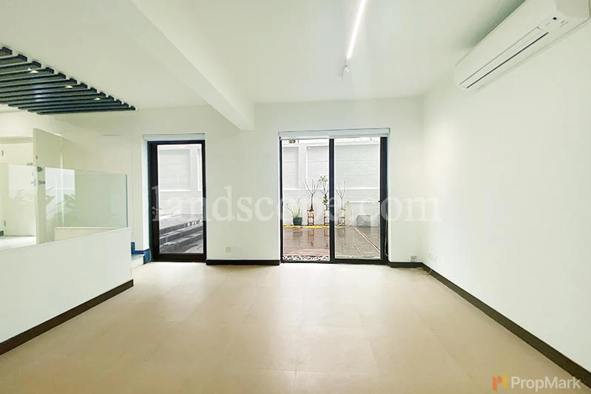 Woodgreen Estate - Photo 1