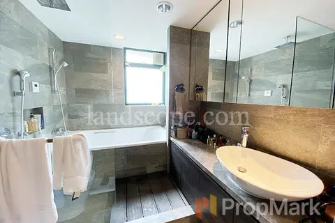 South Bay Palace - Photo 5