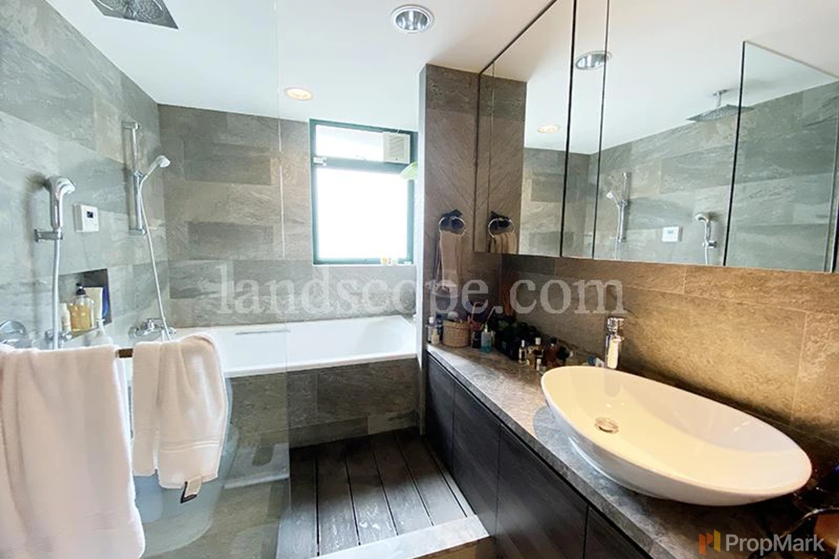 South Bay Palace - Photo 5