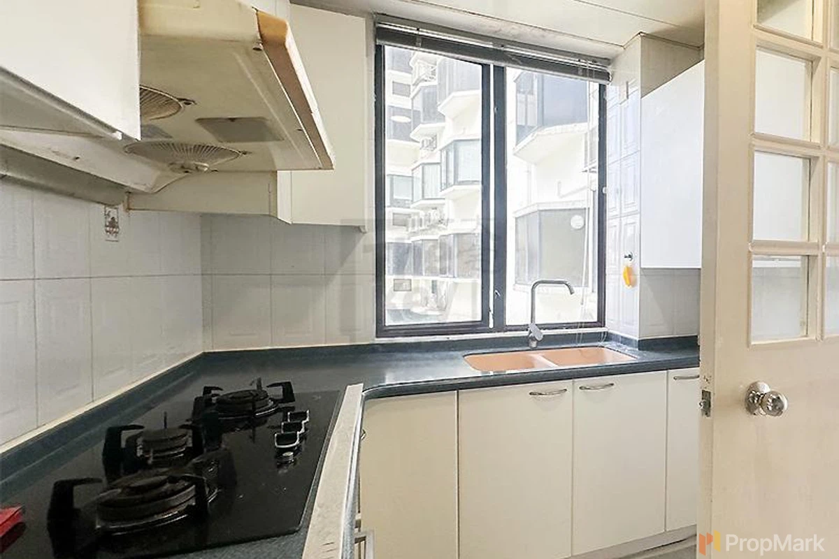 South Bay Towers - Photo 9
