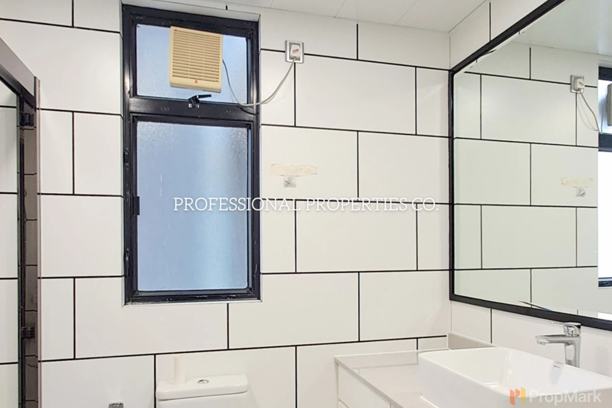Clovelly Court - Photo 13