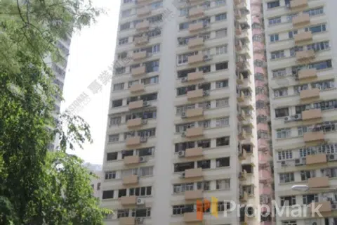 Friendship Court - Photo