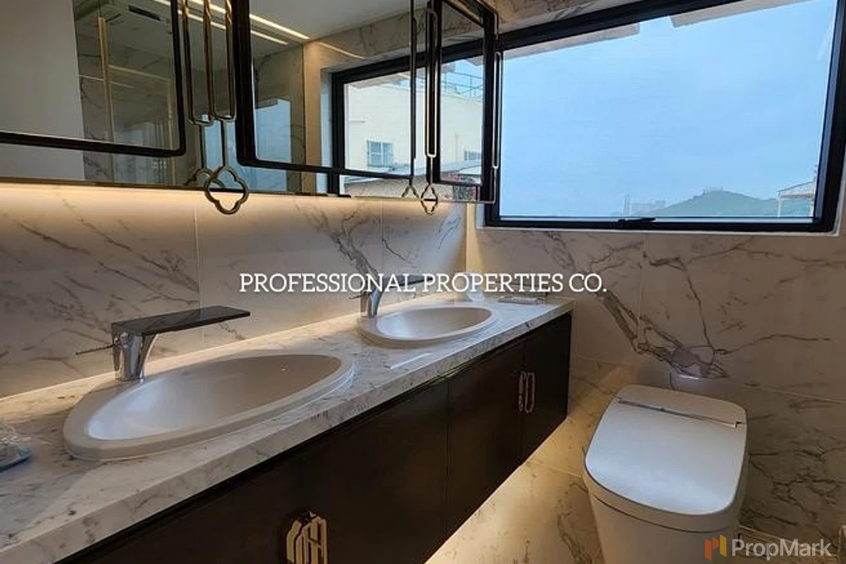 Yick King Building - Photo 15